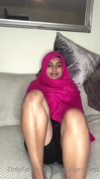 /2025-12-15 22-53/Yasmeena Most Demanded Model Full 7Min Video With Face And Audio Mstrbating Dont Miss(2).mp4