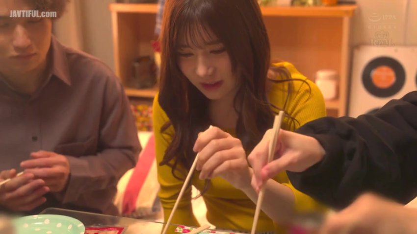 /2025-05-21 09-21/ROYD-181 Mei Itsukaichi dirayu tanpa disadari oleh seorang teman wanita yang memiliki paca...nap setiap hari, dan aku tidak bisa mengumpulkan keberanian untuk melakukannya. - Javtiful.mp4