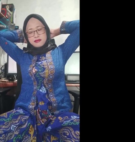 /baruu/Siswi Jilbab Mandi dan Cukur Jembut Sebelum Di Jemput Om Genit Sepulang Sekolah - Minokiiko.mp4