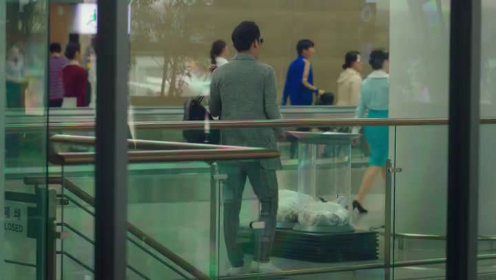 /2026-05-11 21-01/@SRKDFLIX_Where.Star.Lan.S01E02.480p.WEB.Hindi.x264.horse.mkv