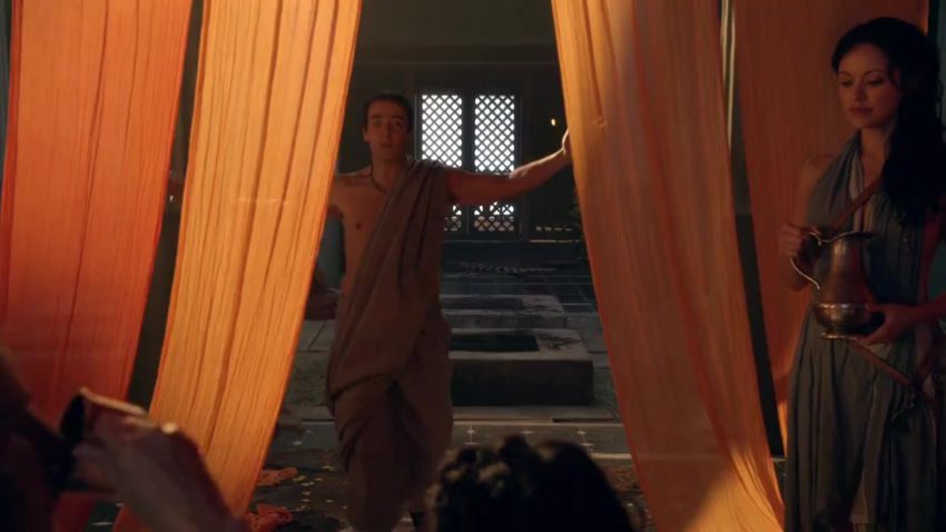 /UiiU Movies/Spartacus Gods of the Arena (2011)/Spartacus.Gods.of.the.Arena.S01.E03.720p.BRrip.[www.uiiumovies.net].mp4