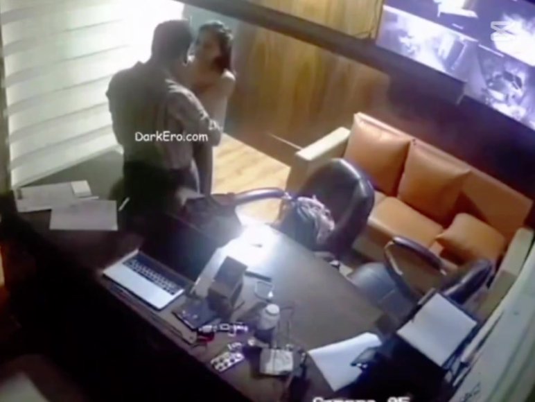 /2025-11-03 01-42/Office m boss ki beto ko pel raha hai 1 .mp4